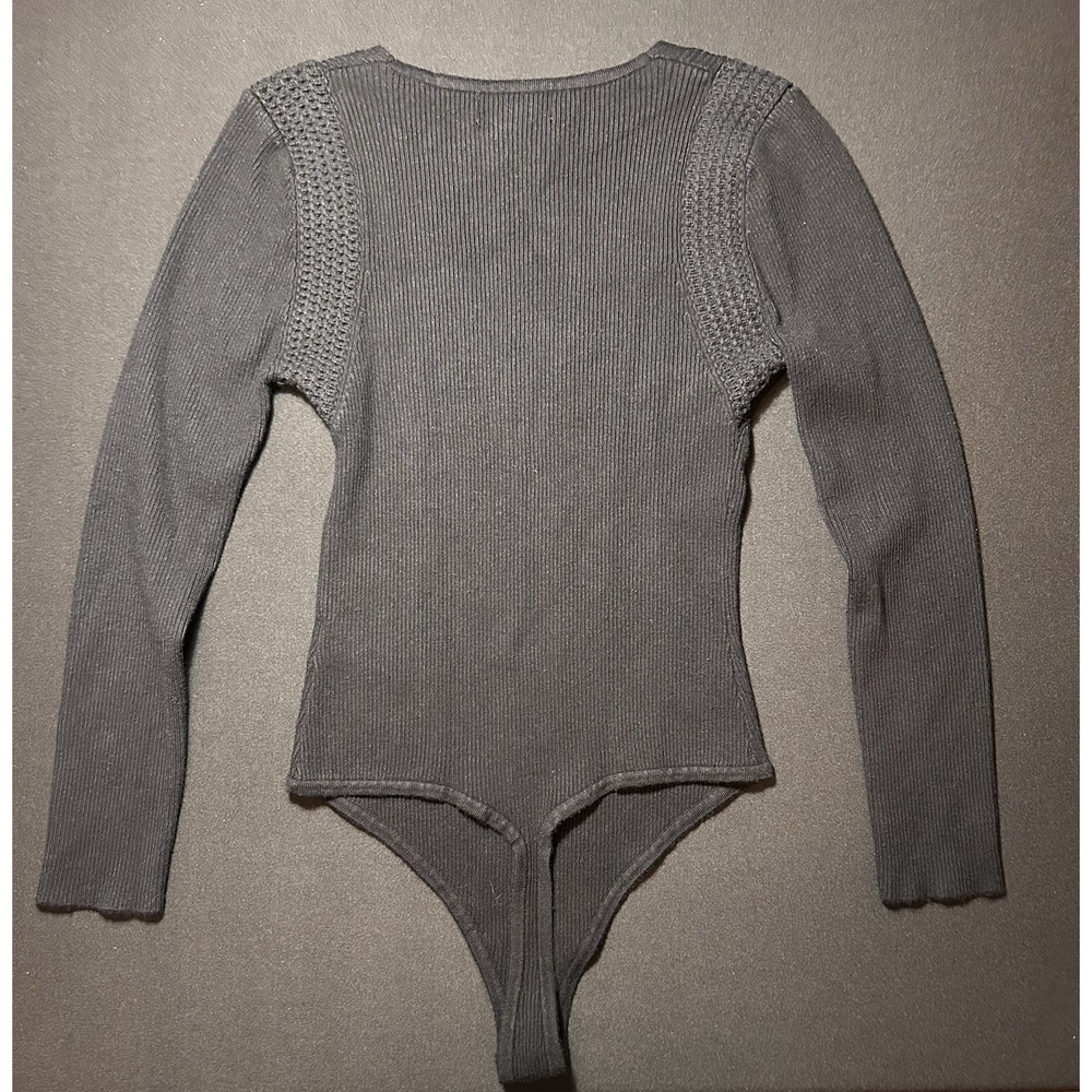 House of Harlow 1960 Black Long Sleeve V-Neck Ribbed Knit Bodysuit Womens Medium - Picture 12 of 16